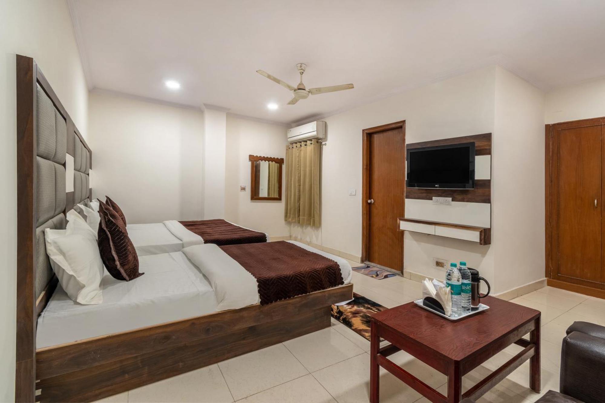 Hotel South Indian Dillí Exteriér fotografie